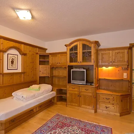 Auer Apartment